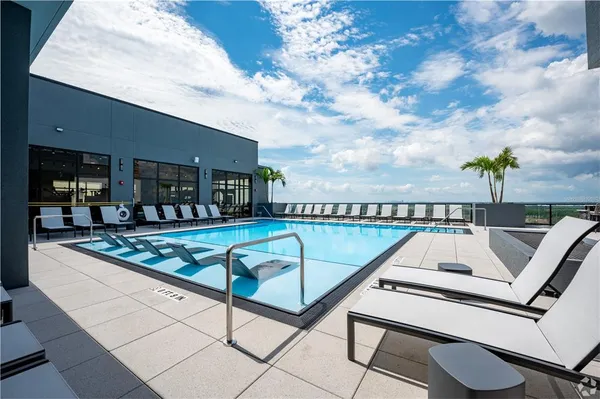 $5,564 | 221 Main Street North, Unit 1518, St. Petersburg, FL 33716