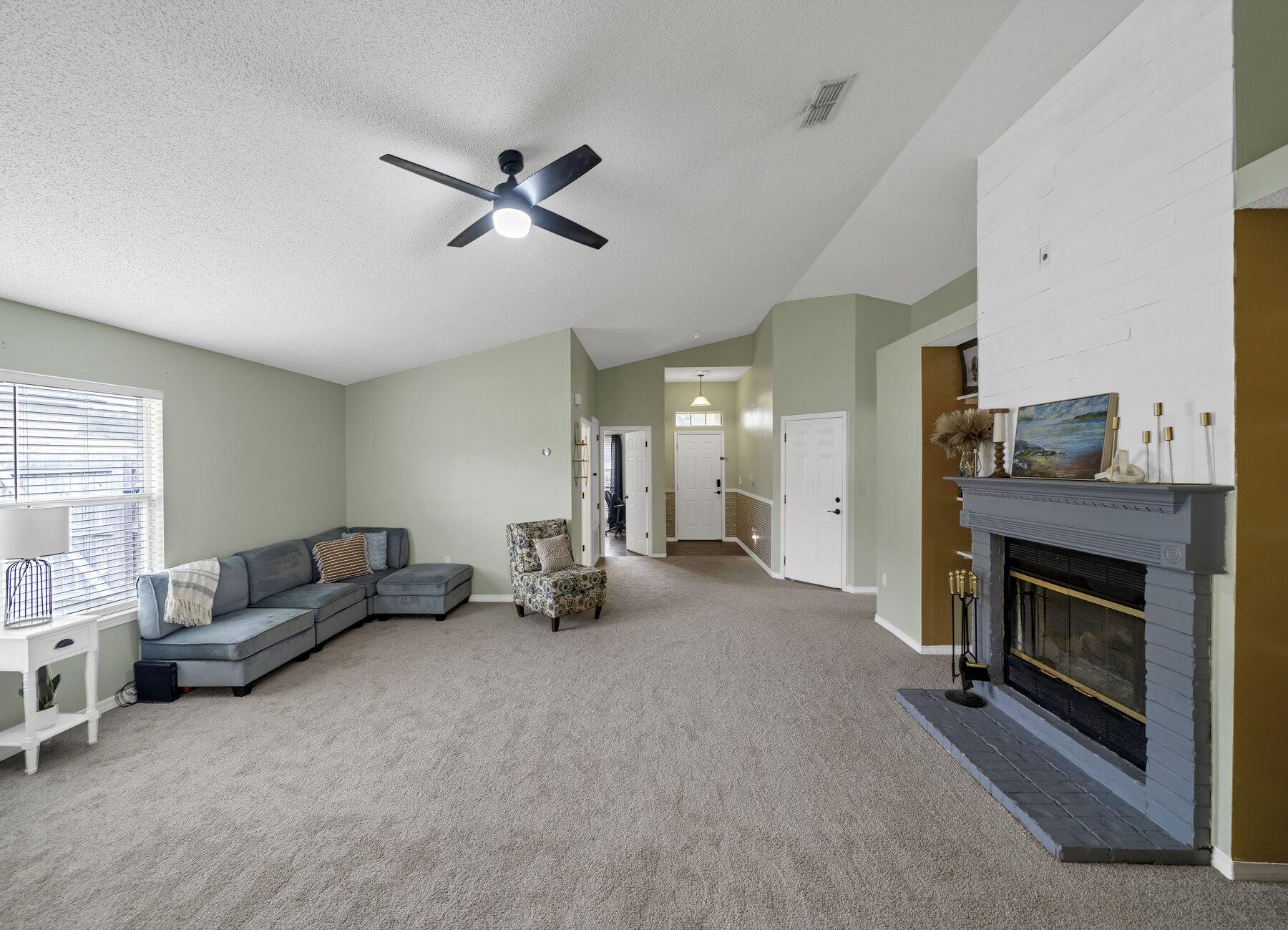 233 Limestone Circle Crestview, FL 32539 - Photo 27 of 40 DSC02823