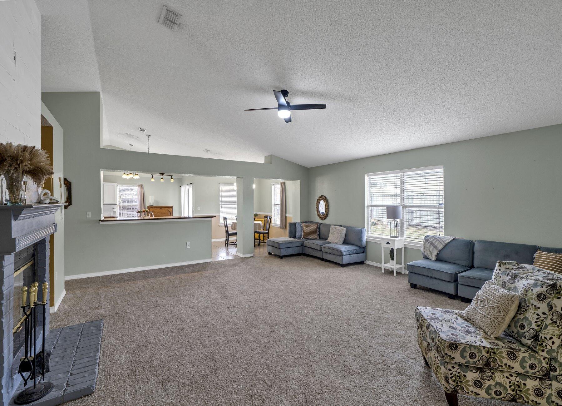 233 Limestone Circle Crestview, FL 32539 - Photo 29 of 40 DSC02878
