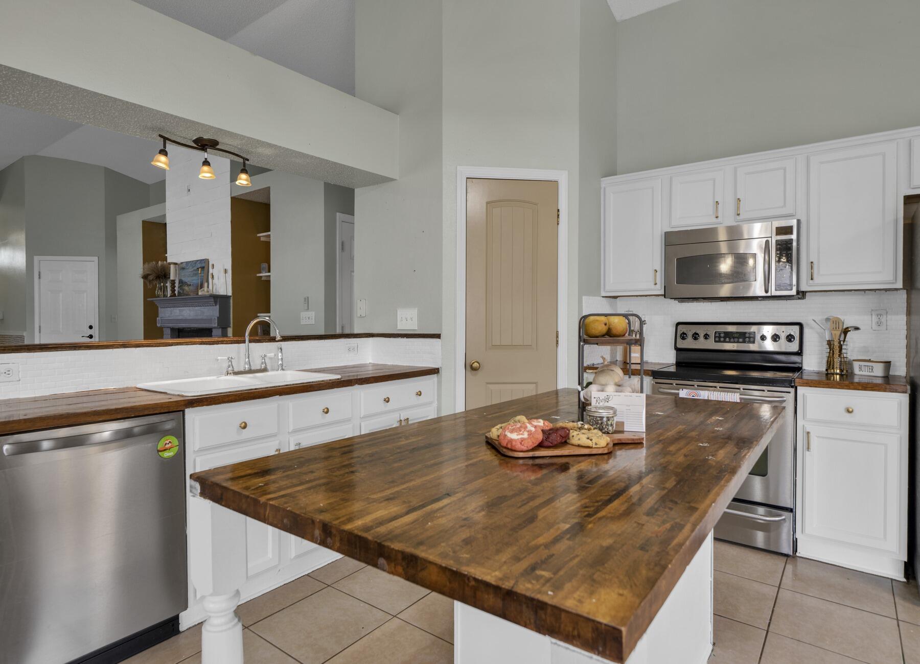 233 Limestone Circle Crestview, FL 32539 - Photo 33 of 40 DSC02844