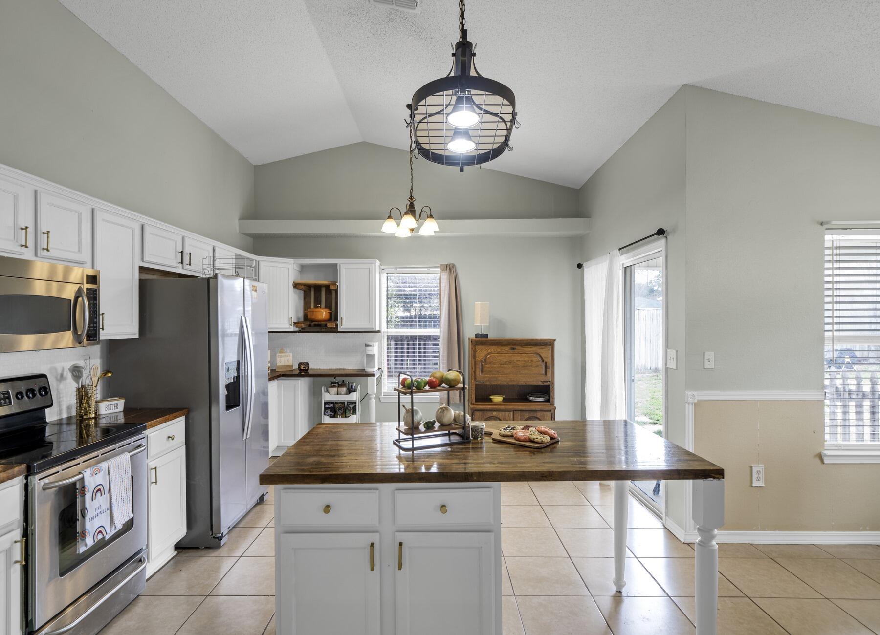 233 Limestone Circle Crestview, FL 32539 - Photo 37 of 40 DSC02863