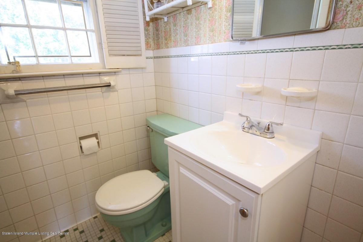 725 West Fingerboard Road Staten Island, NY 10305 - Photo 17 of 18 3/4 Bath