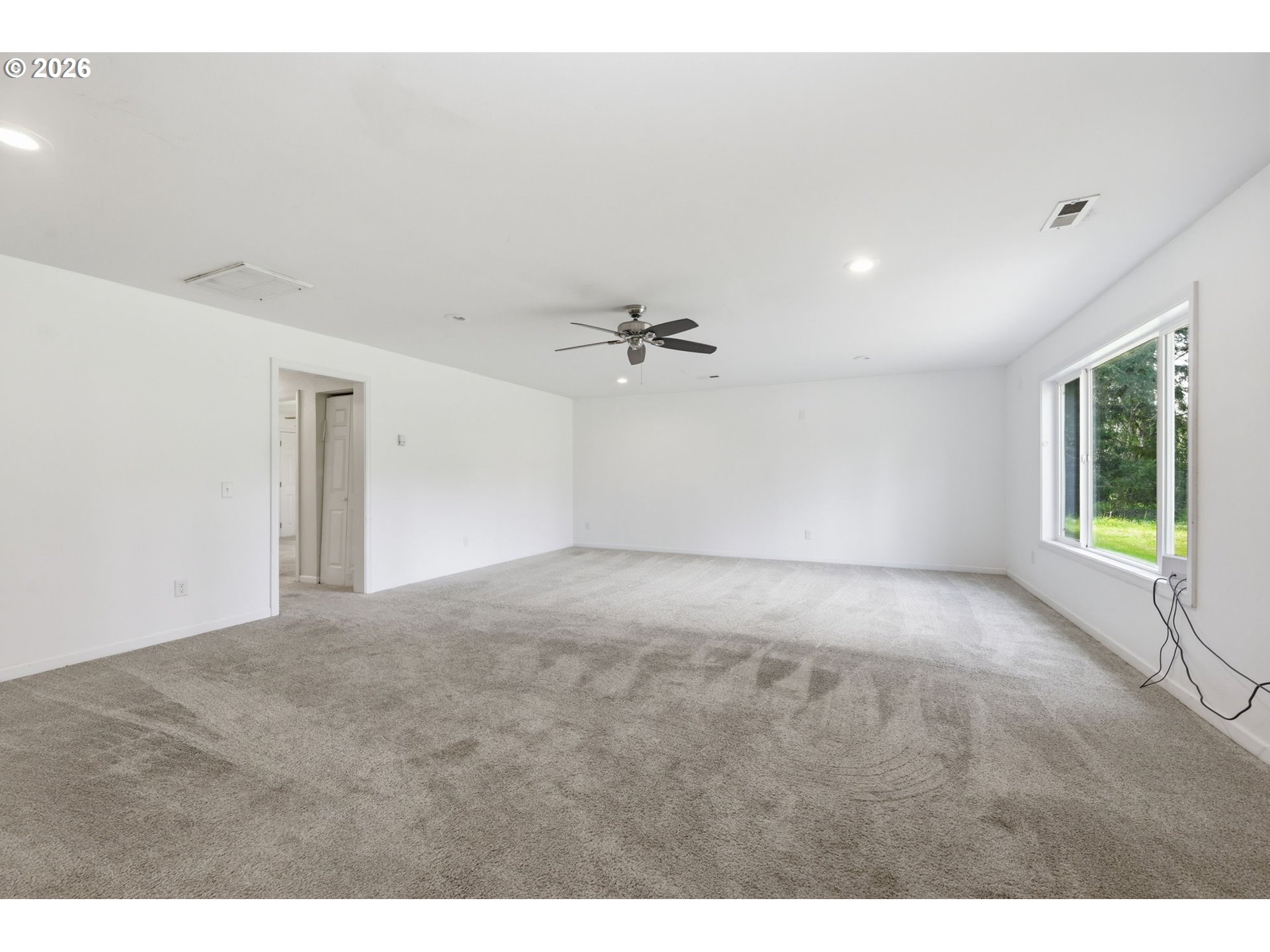 23892 Butler Road Elmira, OR 97437 - Photo 4 of 48