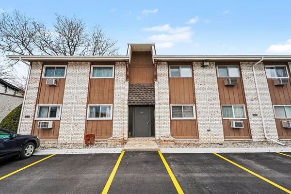 $125,000 | 7602 Woodview Street, Unit 1, Westland, MI 48185
