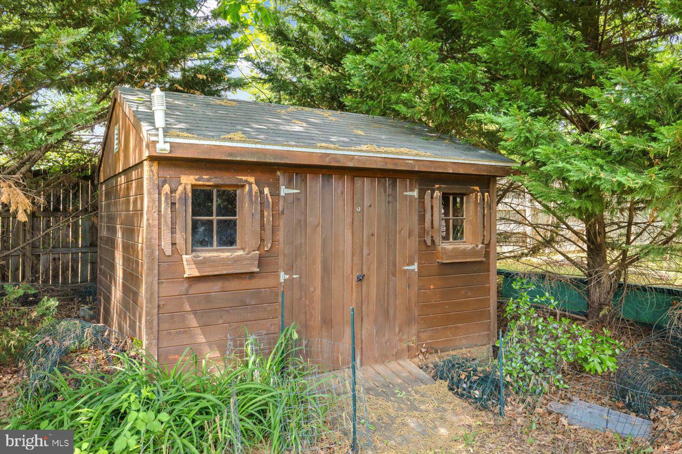 11110 Park Ridge Road Fredericksburg, VA 22408 - Photo 15 of 48 Storage Shed