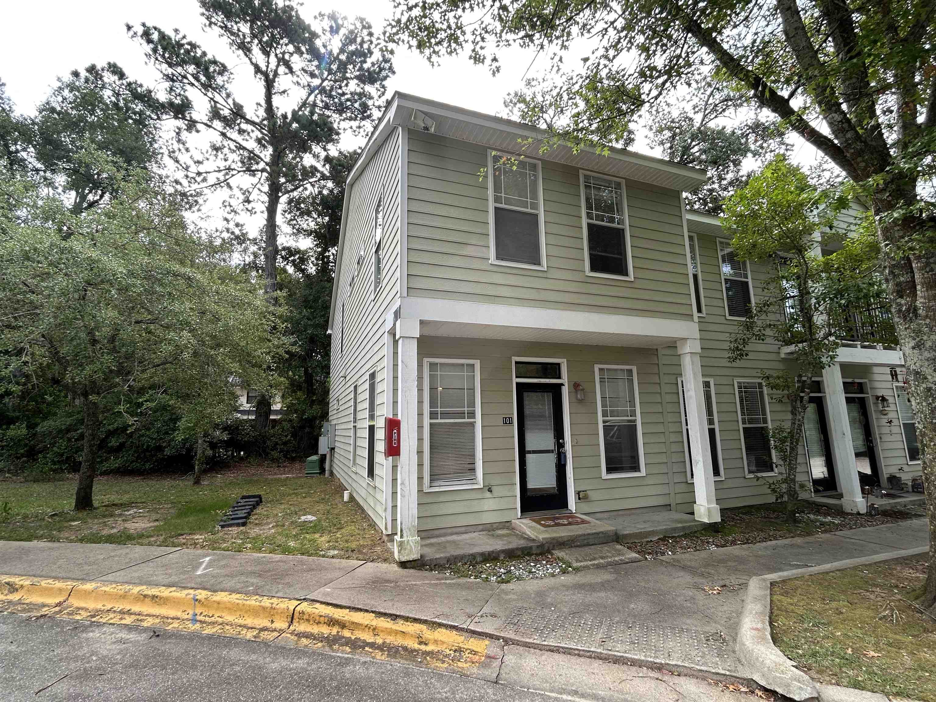 1417 Pullen Road, Unit 101 Tallahassee, FL 32303 - Photo 2 of 23