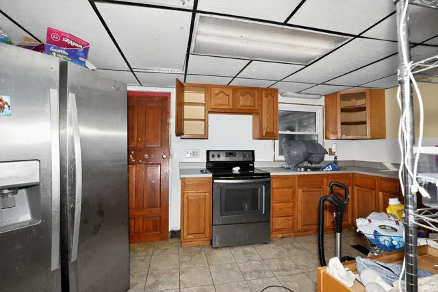 $33,500 | 301 East Summitville Street, Summitville, IN 46070