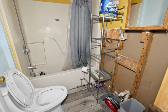 $33,500 | 301 East Summitville Street, Summitville, IN 46070