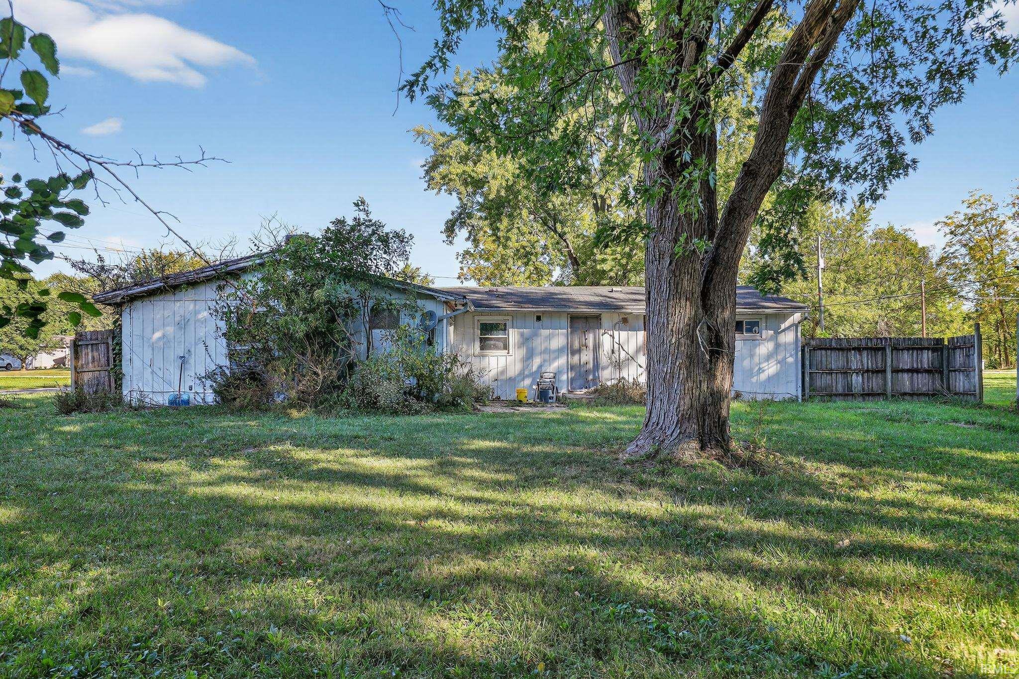 301 East Summitville Street Summitville, IN 46070 - Photo 4 of 30