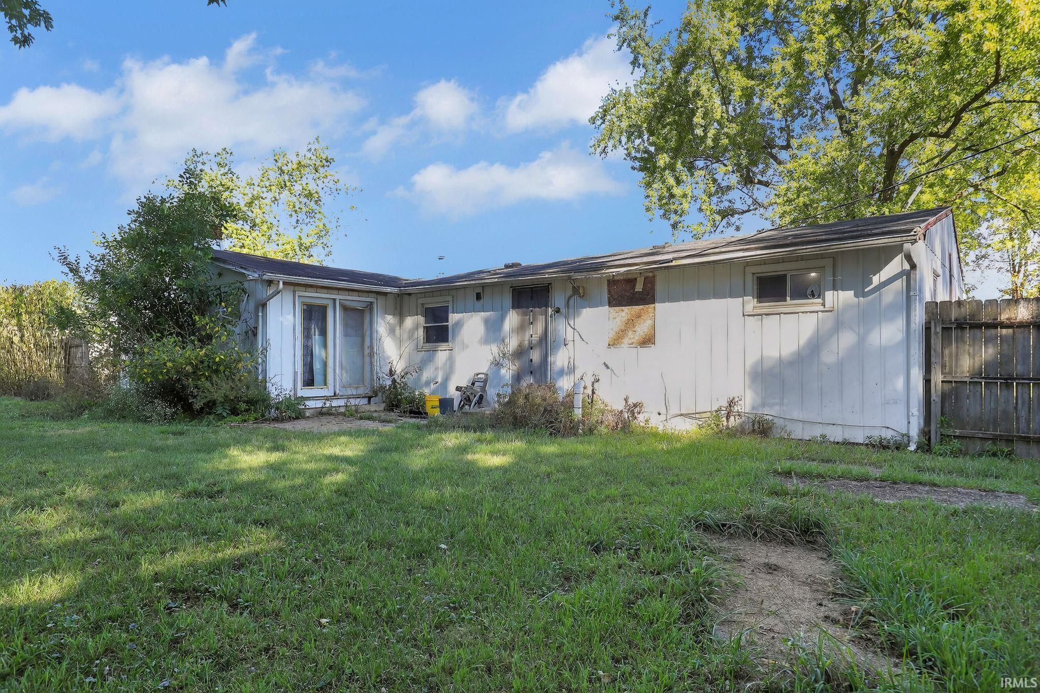 301 East Summitville Street Summitville, IN 46070 - Photo 5 of 30