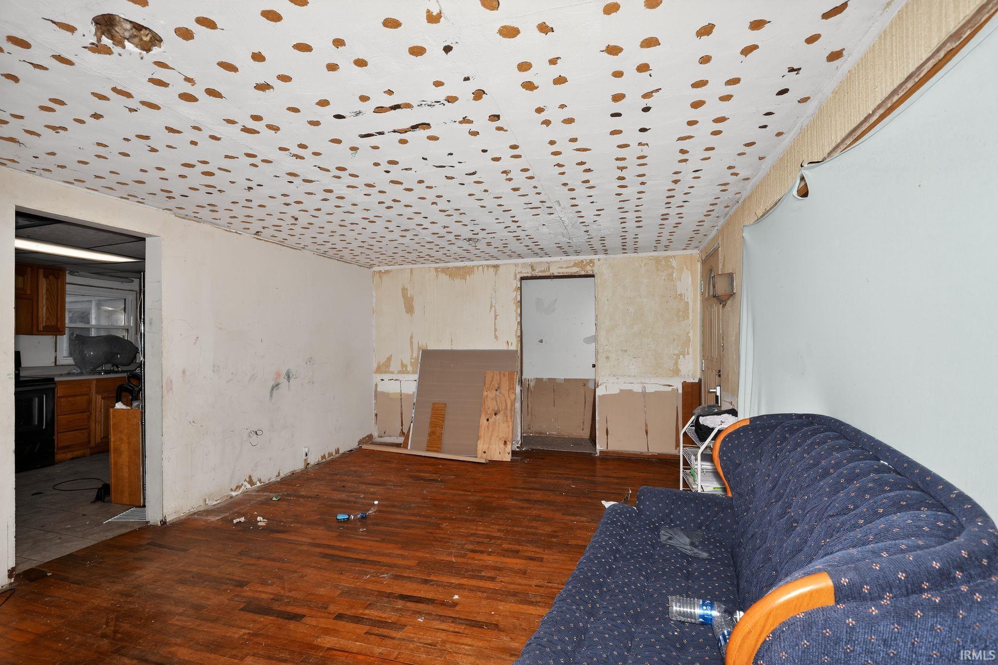 301 East Summitville Street Summitville, IN 46070 - Photo 8 of 30