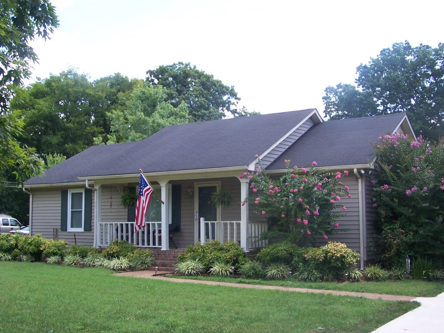 209 Robinhood Road Pulaski, TN 38478 - Photo 1 of 23 Welcome to 209 Robin Hood Rd