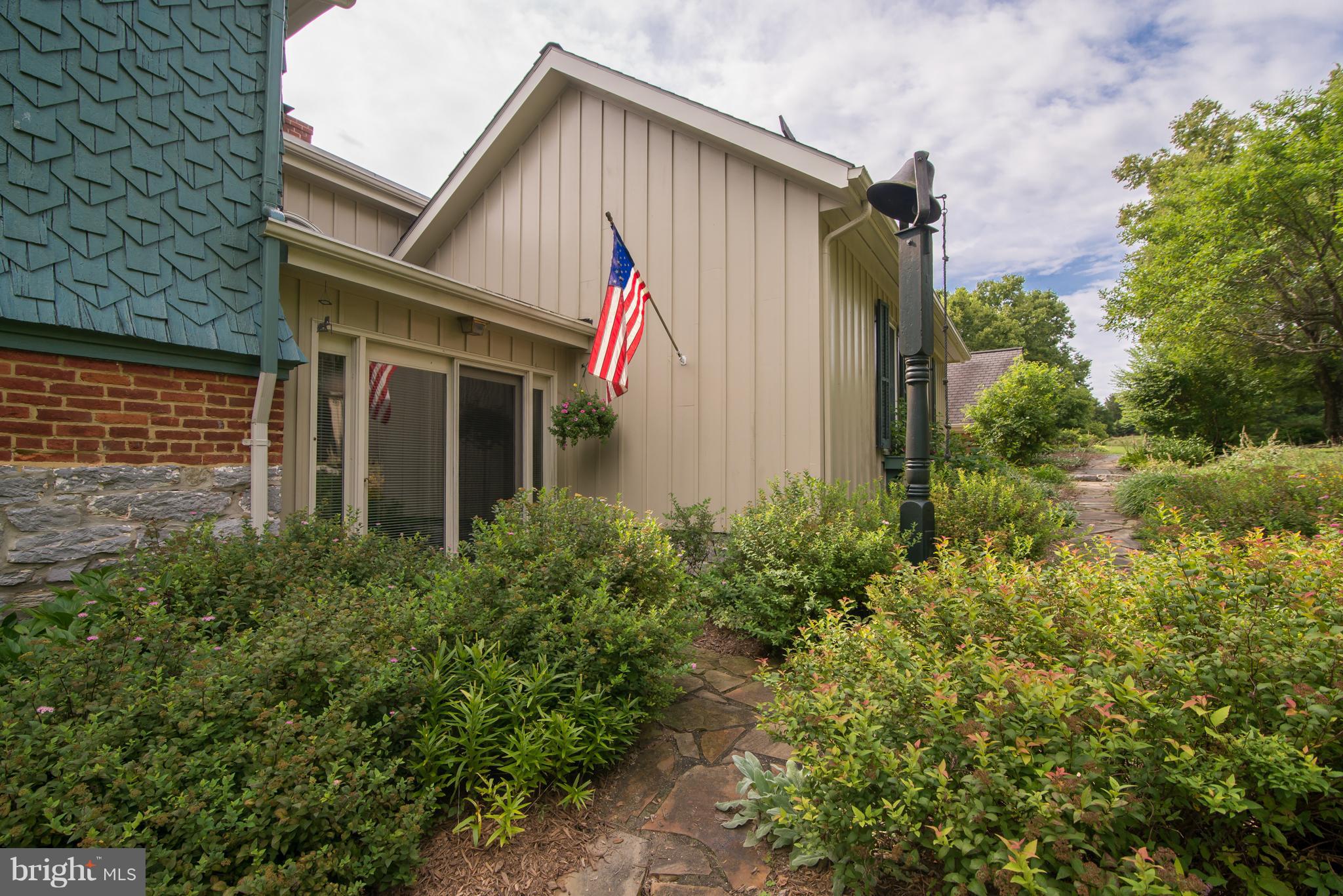 4810 Scrabble Road Shepherdstown, WV 25443 - Photo 4 of 30 Exterior (General)