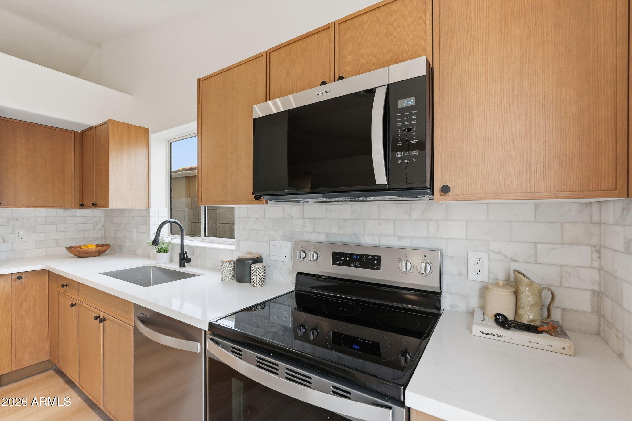 9235 West John Cabot Road Peoria, AZ 85382 - Photo 10 of 33 Kitchen