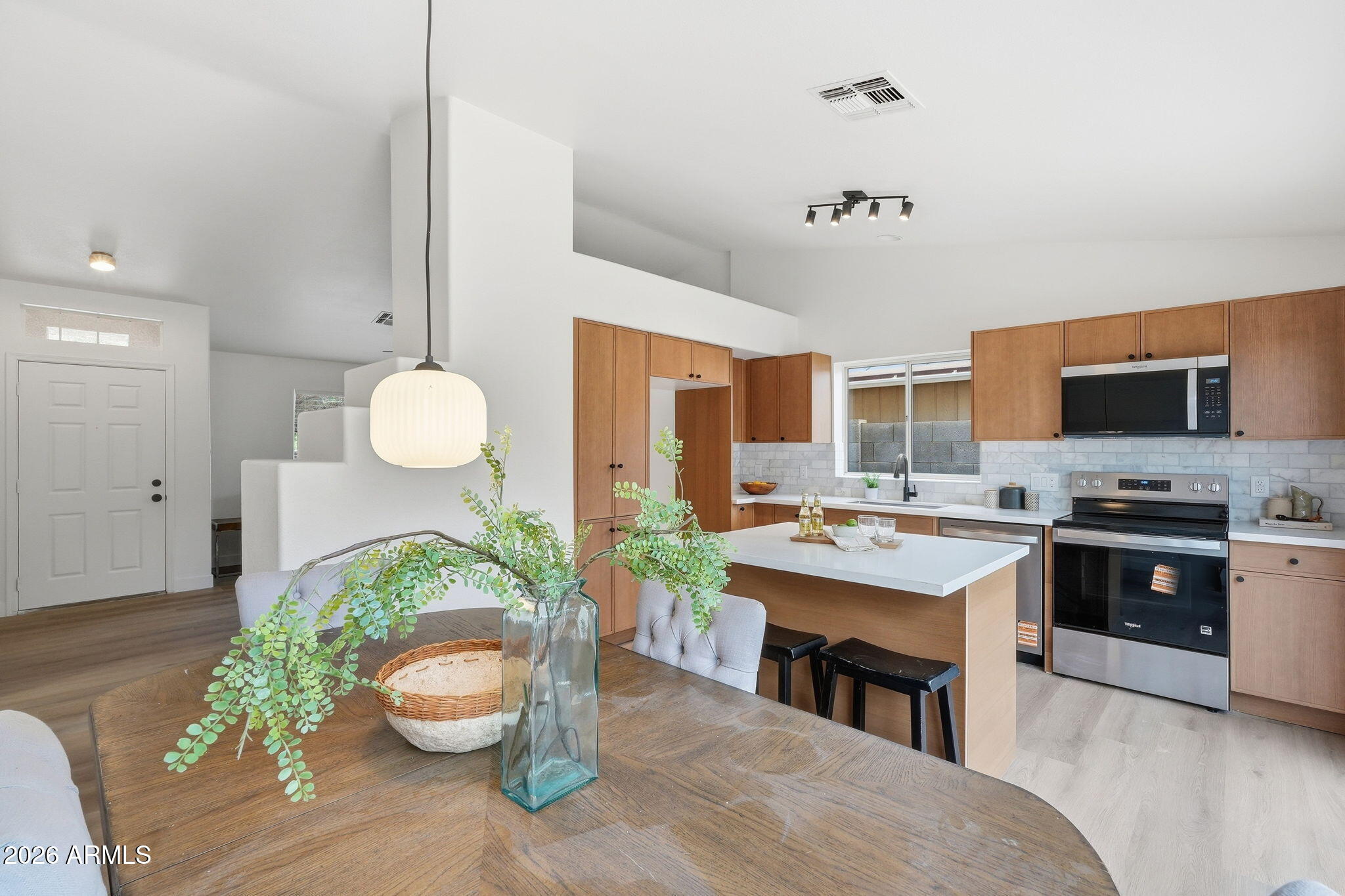 9235 West John Cabot Road Peoria, AZ 85382 - Photo 12 of 33 Kitchen