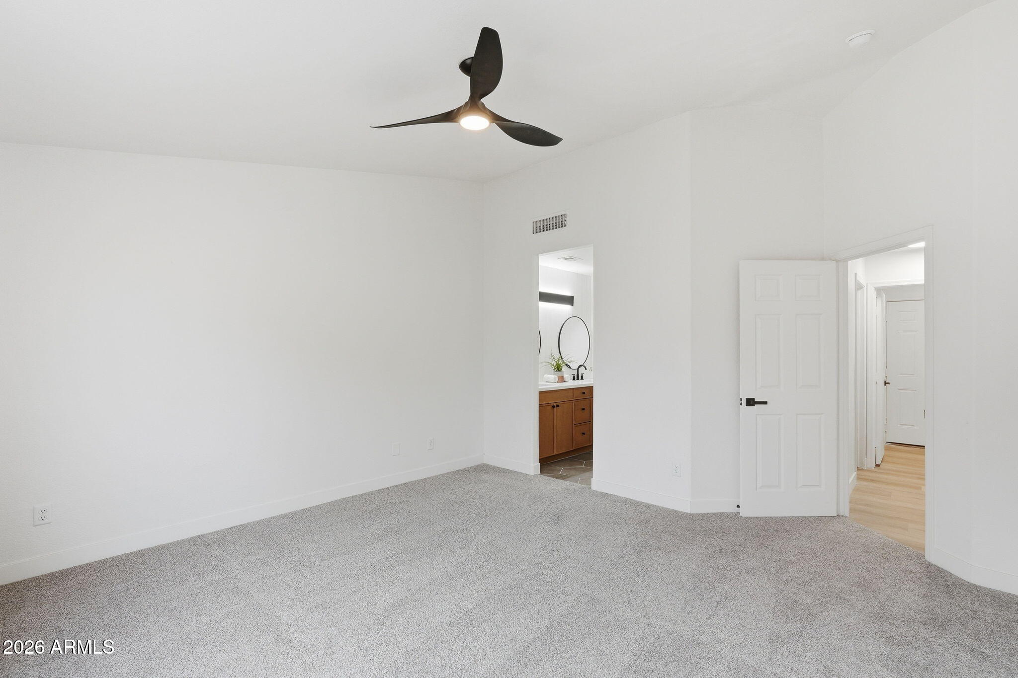 9235 West John Cabot Road Peoria, AZ 85382 - Photo 20 of 33 Primary Suite