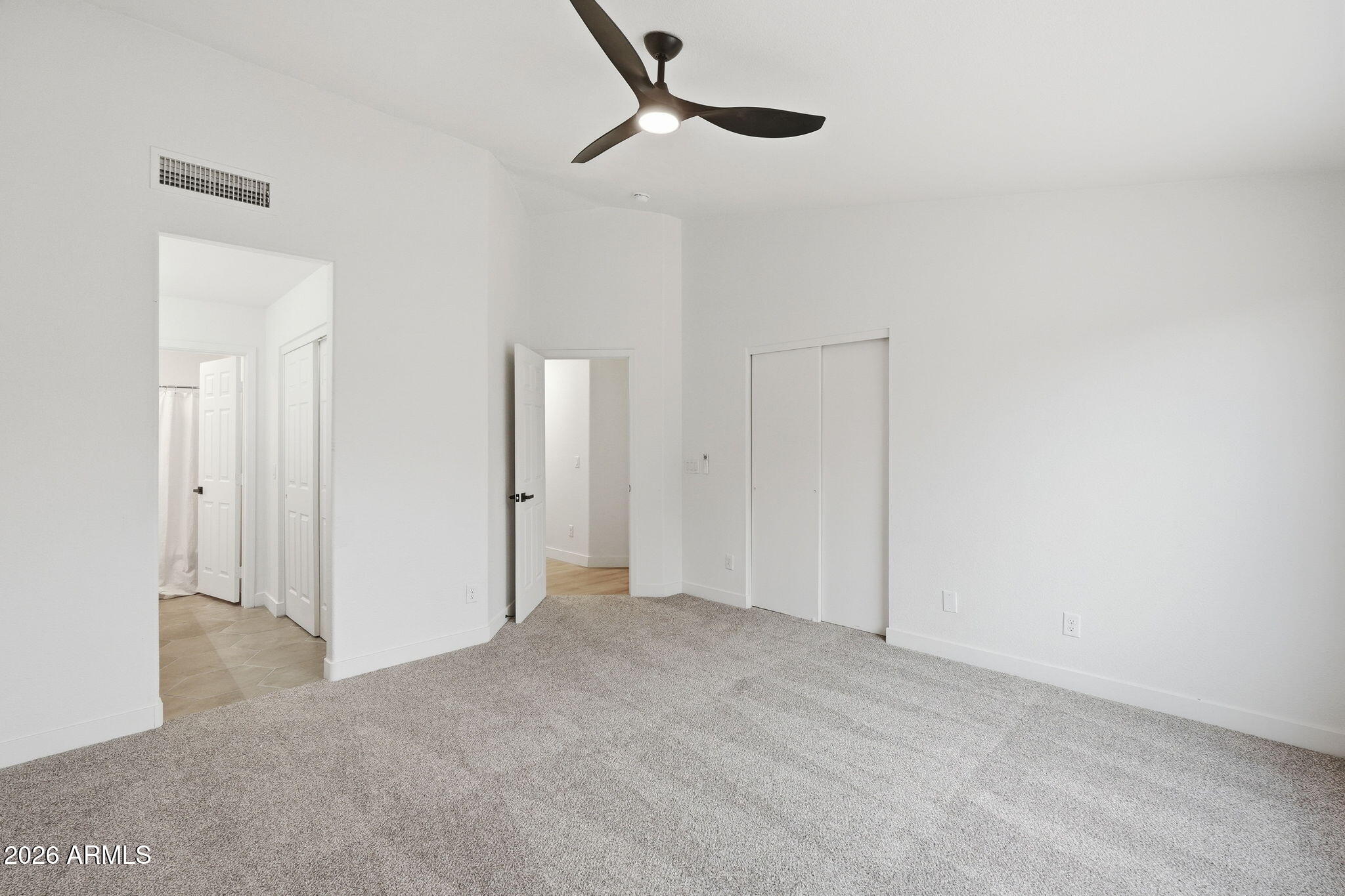 9235 West John Cabot Road Peoria, AZ 85382 - Photo 21 of 33 Primary Suite