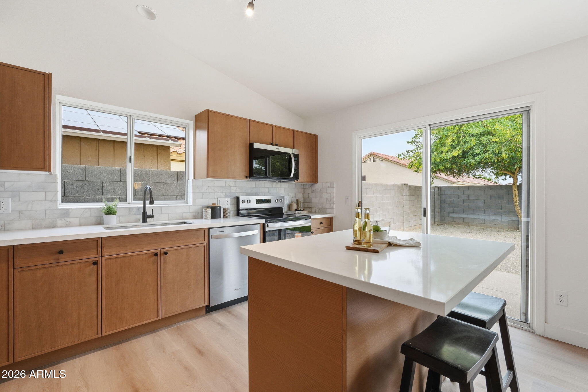 9235 West John Cabot Road Peoria, AZ 85382 - Photo 9 of 33 Kitchen