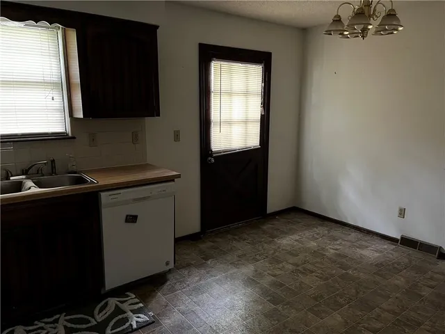 $1,250 | 326 Southwest 6th Street Terrace, Unit 326, Blue Springs, MO 64014