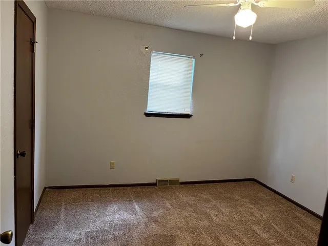 $1,250 | 326 Southwest 6th Street Terrace, Unit 326, Blue Springs, MO 64014