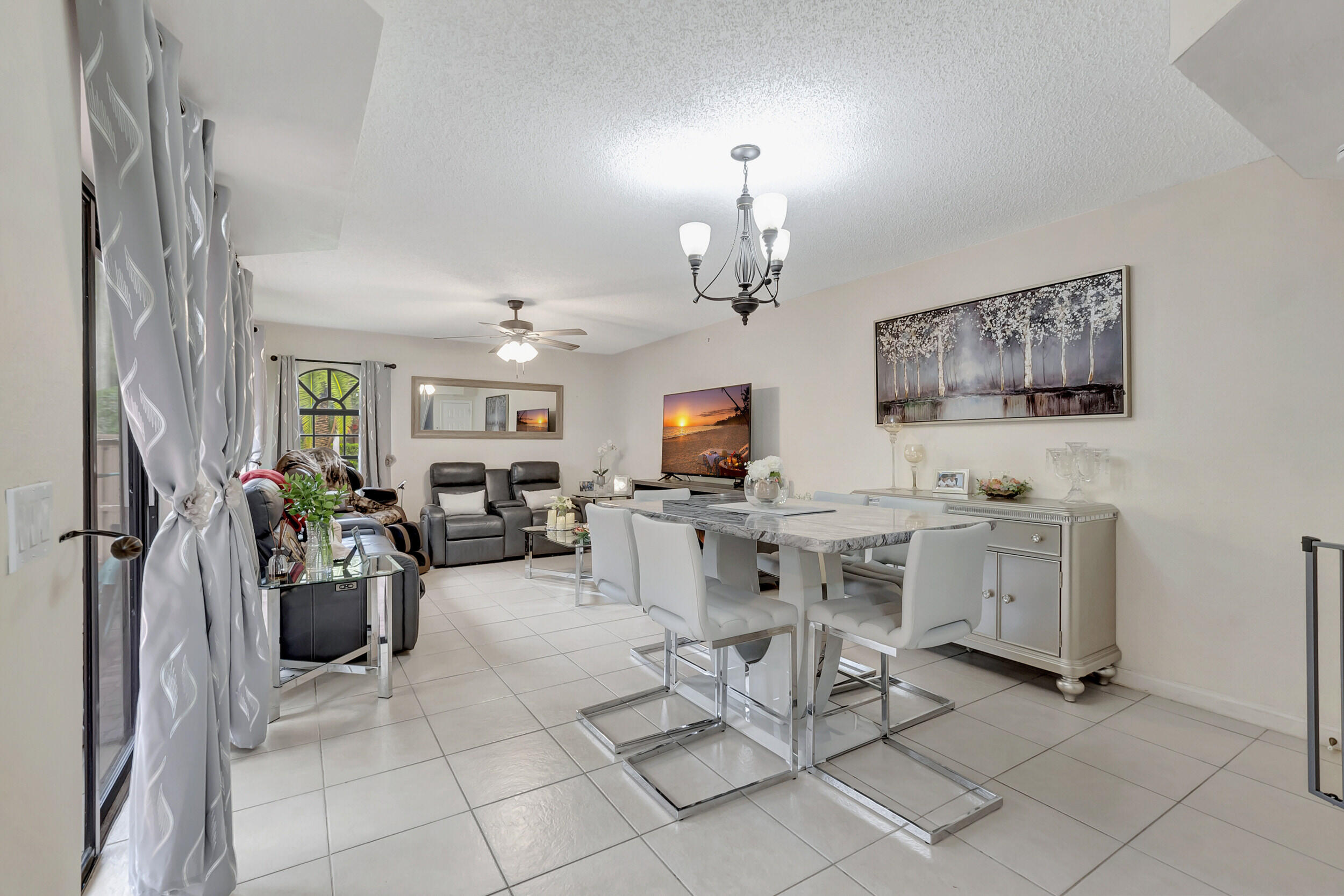 8297 Thames Boulevard, Unit A Boca Raton, FL 33433 - Photo 5 of 21 07_dsc_5594