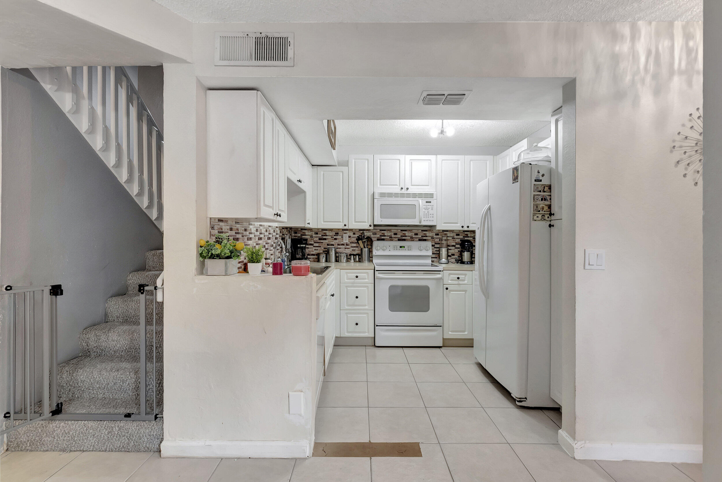 8297 Thames Boulevard, Unit A Boca Raton, FL 33433 - Photo 9 of 21 11_dsc_5614