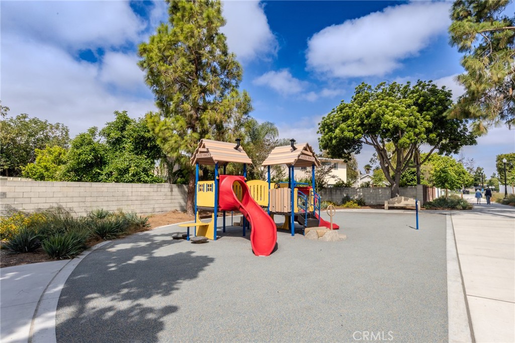 14872 Braeburn Road Tustin, CA 92780 - Photo 50 of 58