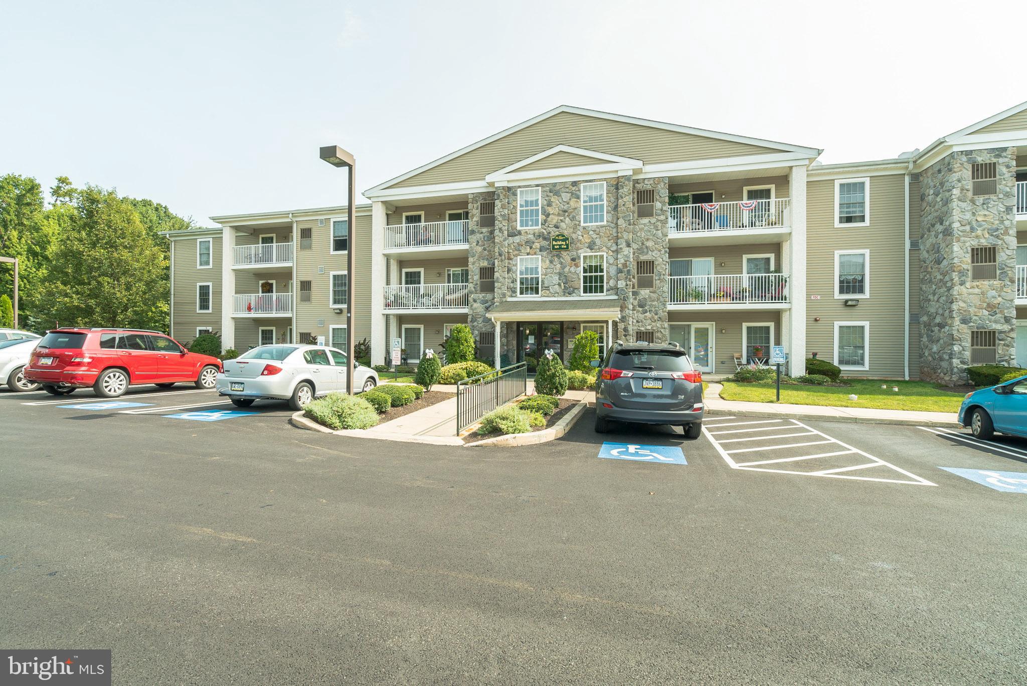 View from the parking lot to the front