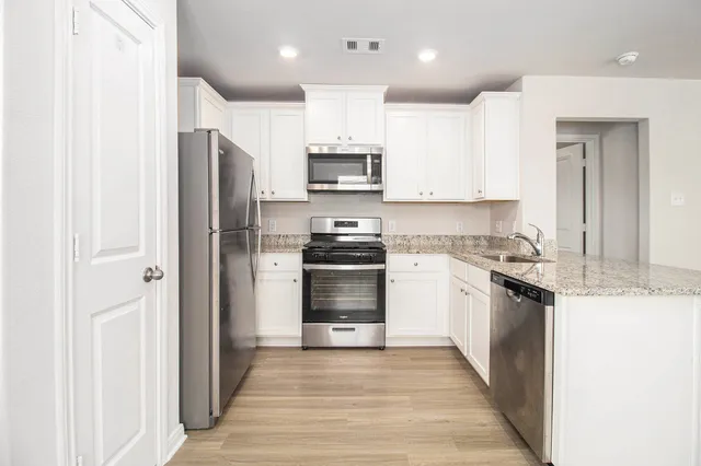 $229,999 | 11420 Amber Plns Drive, Houston, TX 77048