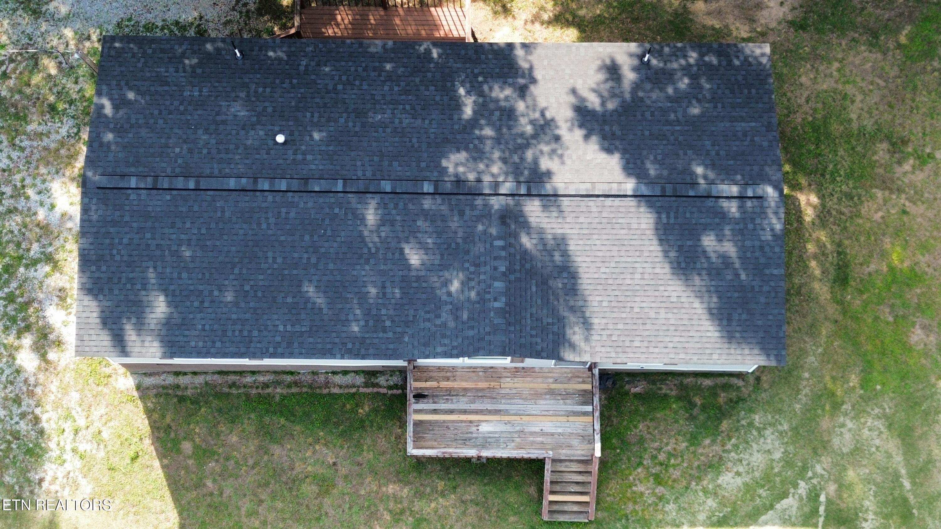629 Yarnell Road Clinton, TN 37716 - Photo 33 of 37 dji_fly_20260626_060652_525_178242593372
