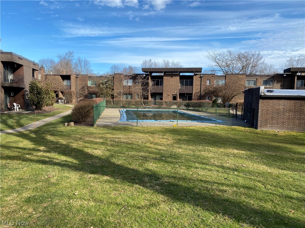 10744 Valley View Road, Unit B11 Northfield, OH 44067 - Photo 2 of 19 Gallery Image 2