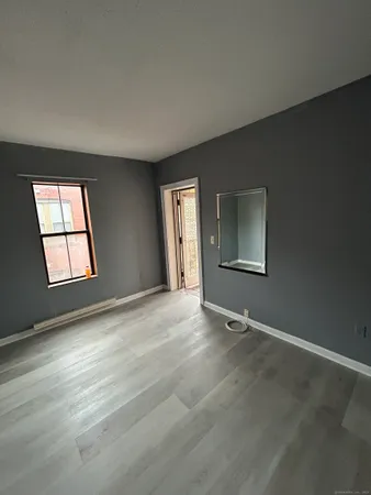 $1,450 | 34 Essex Street, Unit 2F, Hartford, CT 06114