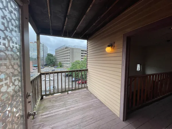 $1,450 | 34 Essex Street, Unit 2F, Hartford, CT 06114