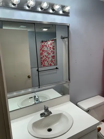$1,450 | 34 Essex Street, Unit 2F, Hartford, CT 06114