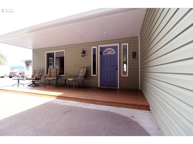 365 Ferncrest Road Longview, WA 98632 - Photo 4 of 25