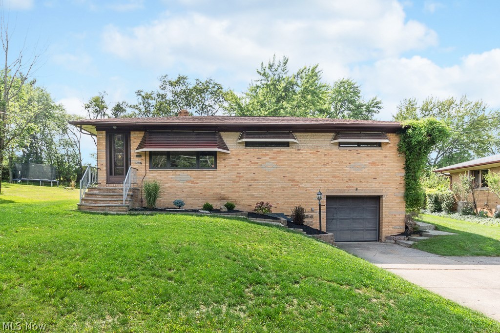 7812 Hoertz Road Cleveland, OH 44134 - Photo 1 of 27