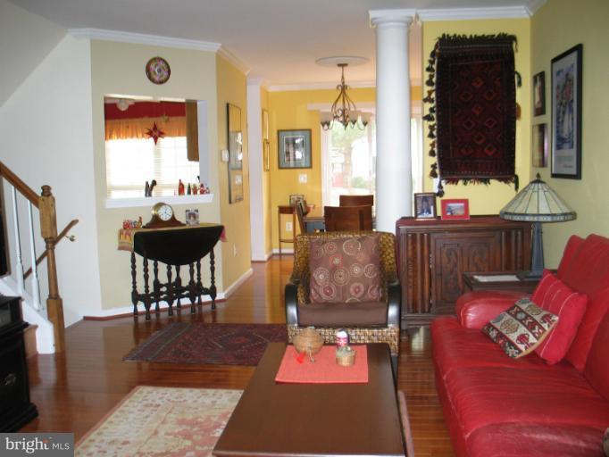 707 Howards Loop, Unit 75 Annapolis, MD 21401 - Photo 22 of 30 Looking toward the Dining room