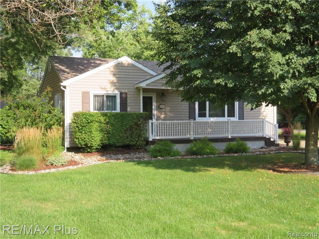 2151 Howe Road Burton, MI 48519 - Photo 29 of 30 IMG_1530.JPG