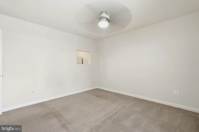 $1,650 | 300 East Furman Drive, Sterling, VA 20164