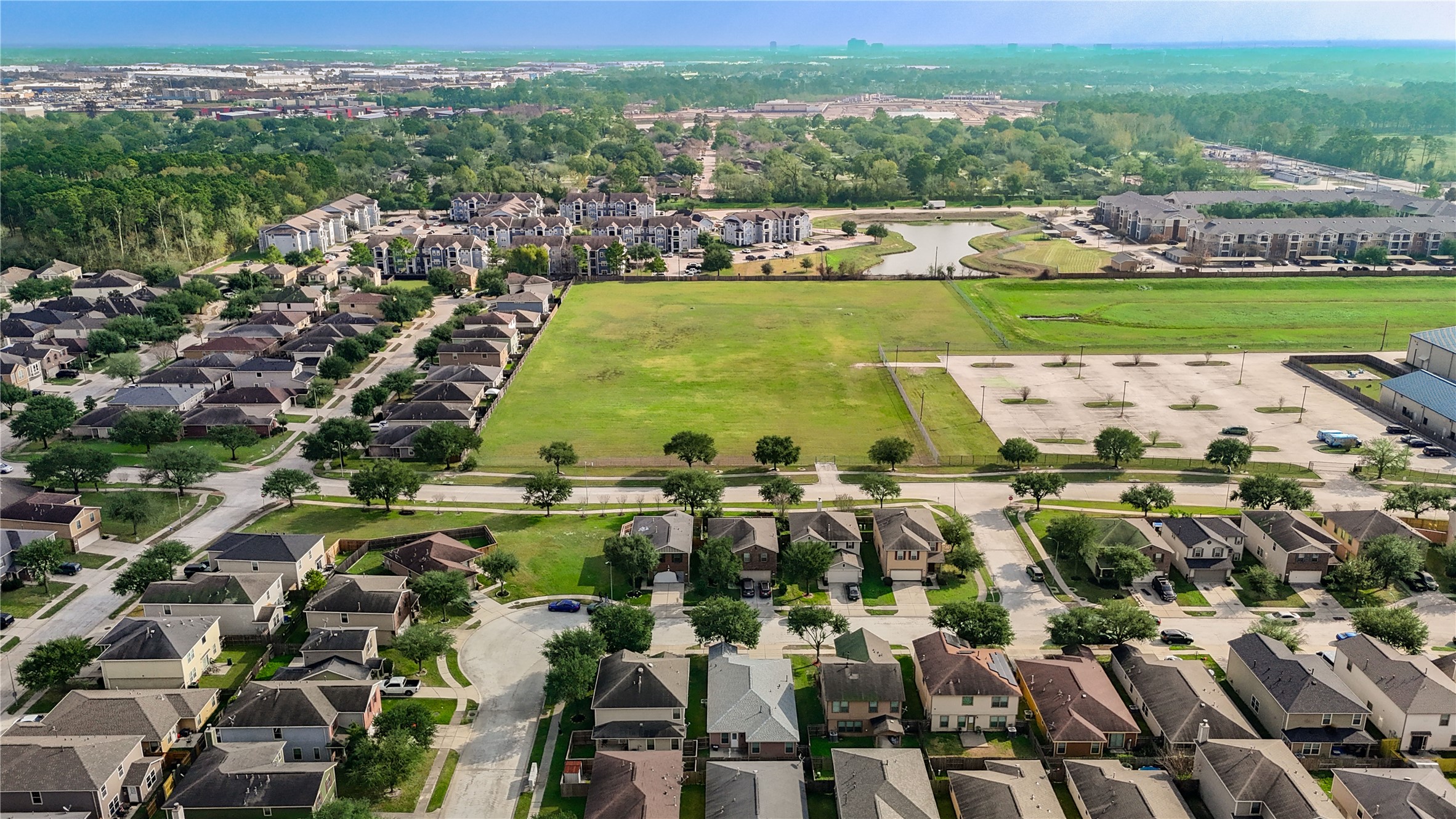 1010 Hummingbird Point Lane Houston, TX 77090 - Photo 45 of 50 a view of a city