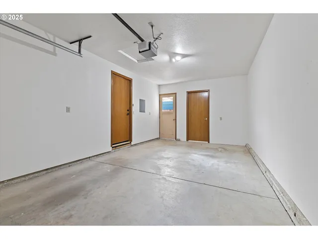 $325,000 | 1200 Johnson Court, Newberg, OR 97132