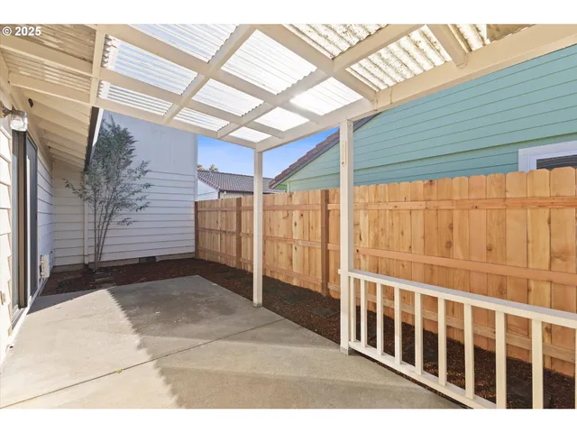 $325,000 | 1200 Johnson Court, Newberg, OR 97132