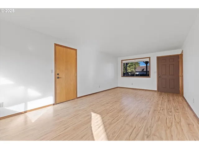 $325,000 | 1200 Johnson Court, Newberg, OR 97132