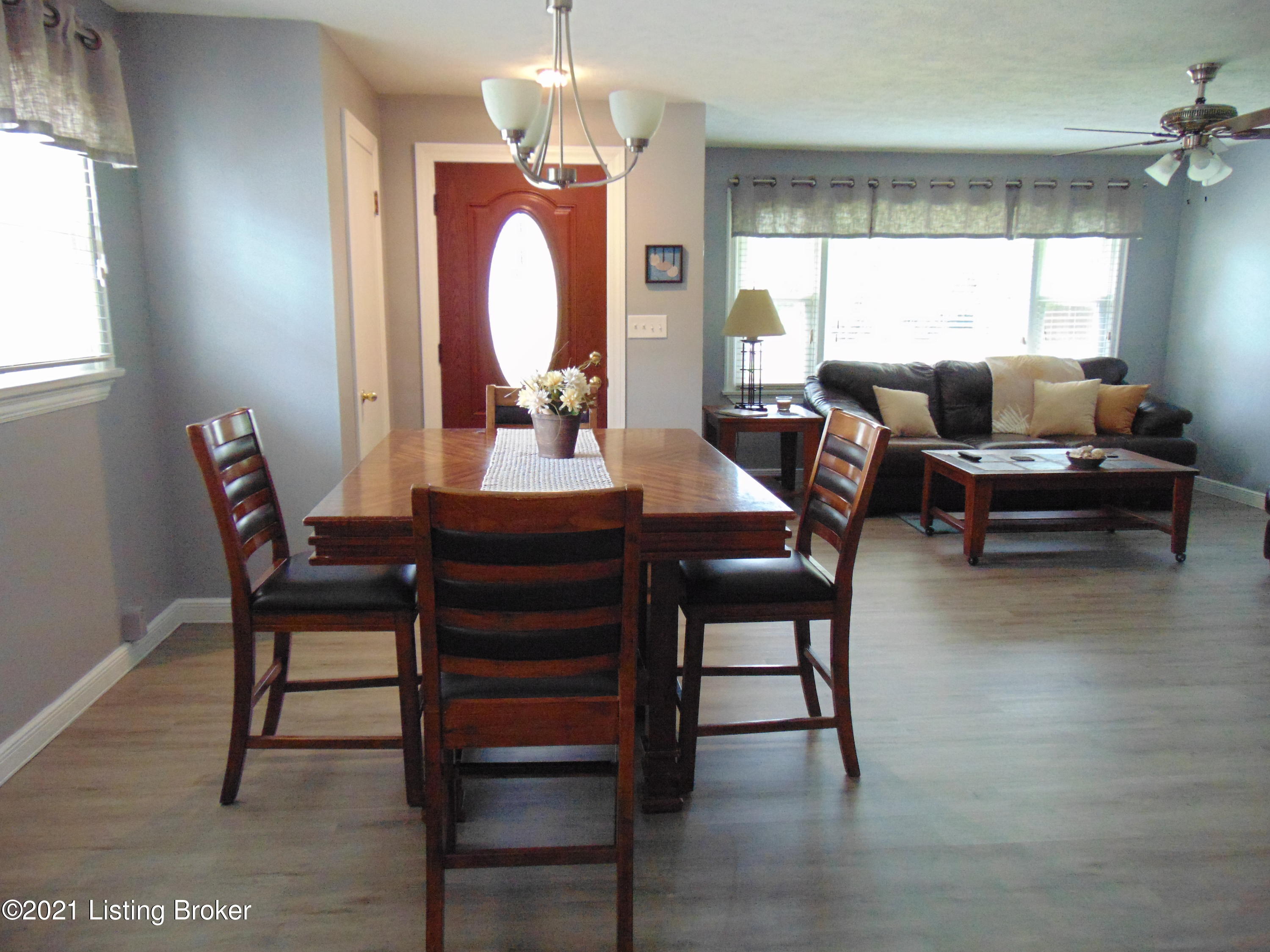 11600 Deering Road Louisville, KY 40272 - Photo 11 of 46 DSC04279