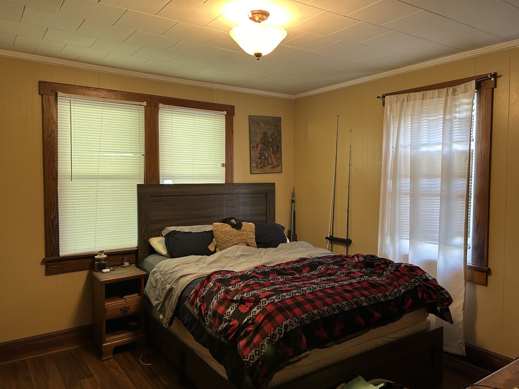 110 East Main Street Loretto, TN 38469 - Photo 8 of 10 a bedroom with a large bed and a window