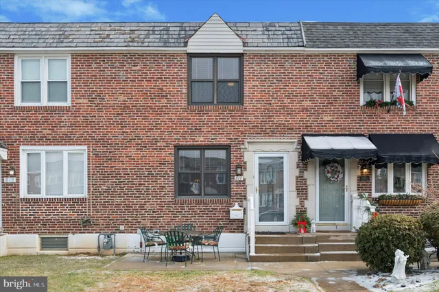 $249,900 | 817 Surrey Lane, Glenolden, PA 19036