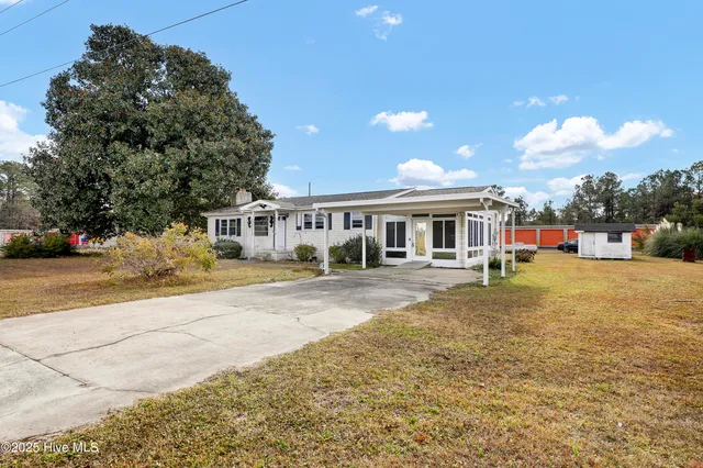 $249,000 | 2152 Highway 172, Sneads Ferry, NC 28460