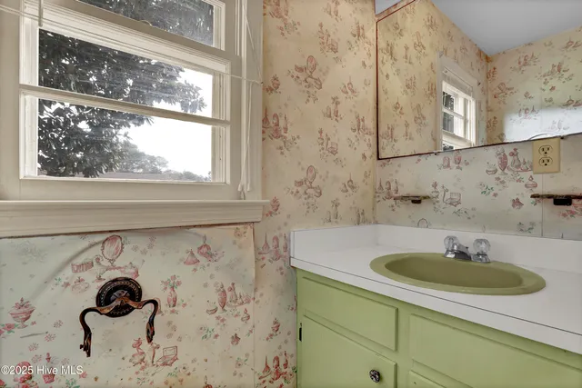 $249,000 | 2152 Highway 172, Sneads Ferry, NC 28460