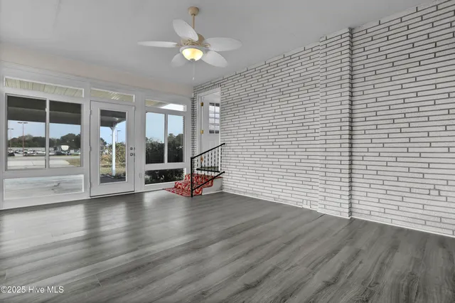 $249,000 | 2152 Highway 172, Sneads Ferry, NC 28460