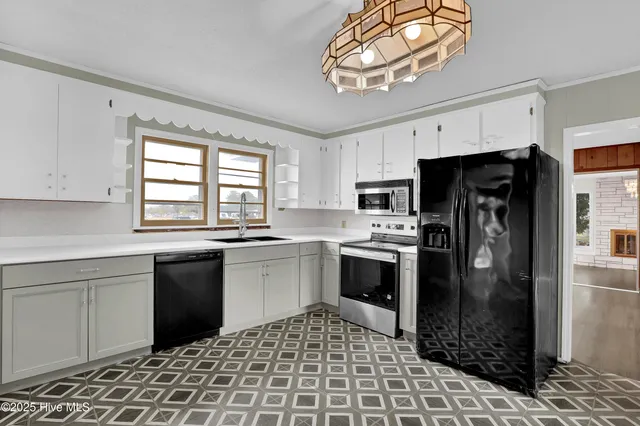 $249,000 | 2152 Highway 172, Sneads Ferry, NC 28460